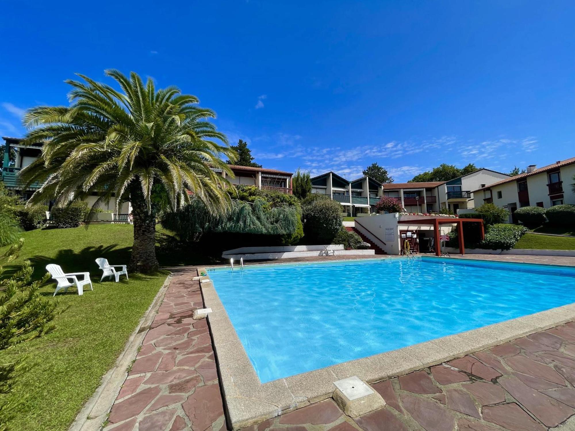 Ferienwohnung Caporizon-Baillenia-T1 Vue Montagne - Piscine St Jean De Luz Saint-Jean-de-Luz Exterior foto